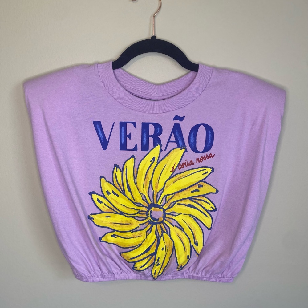 NWT FARM Rio Summer in the Tropics Lilac Crop Tee with Bananas Flower Graphic